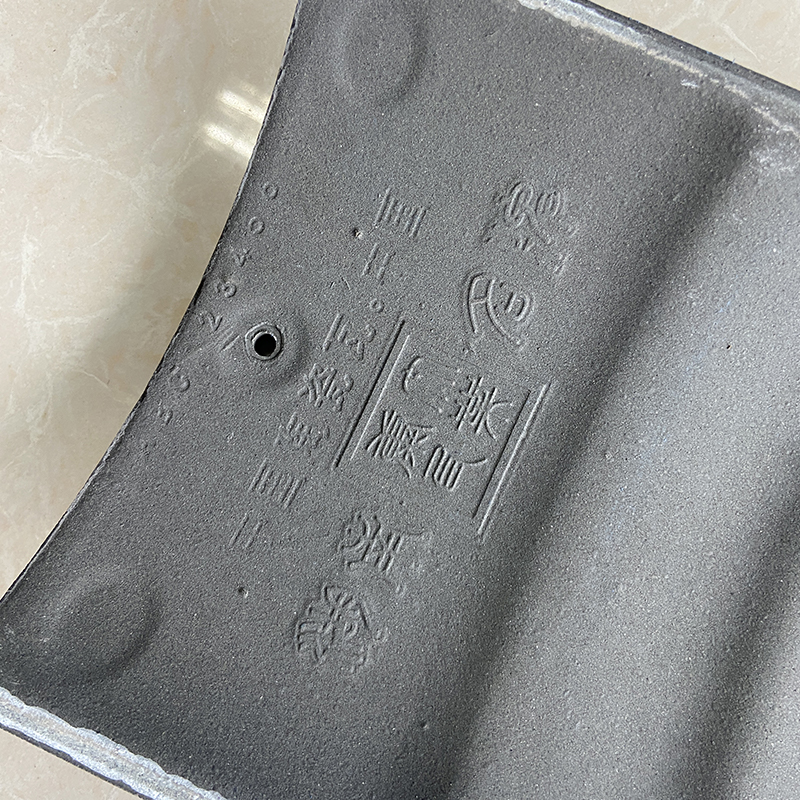 Прямоугольная пятиступенчатая серая изогнутая черепица без глазури 345мм x 175мм.5