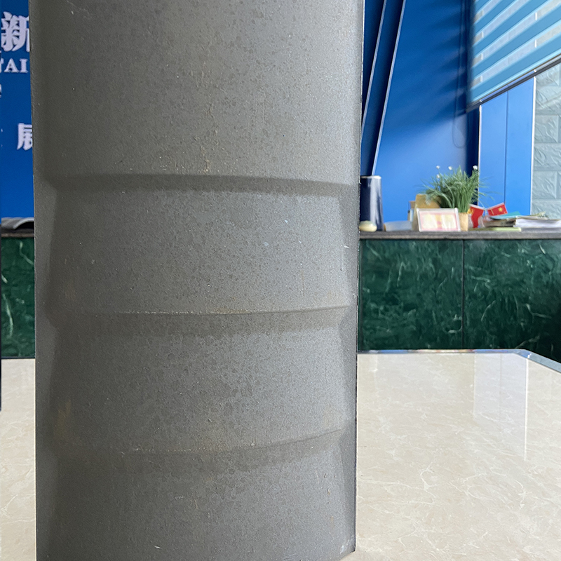 Прямоугольная трехступенчатая серая изогнутая черепица без глазури 345мм x 175мм.4